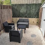 Charmant Studio Lumineux Avec Piscine